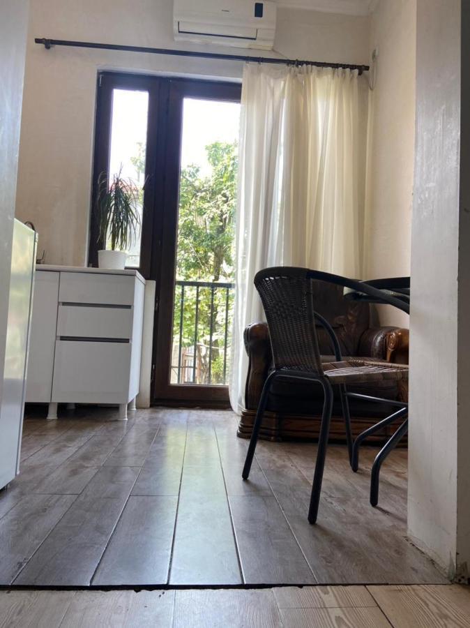 Gulnasi'S Guesthouse Батуми Экстерьер фото